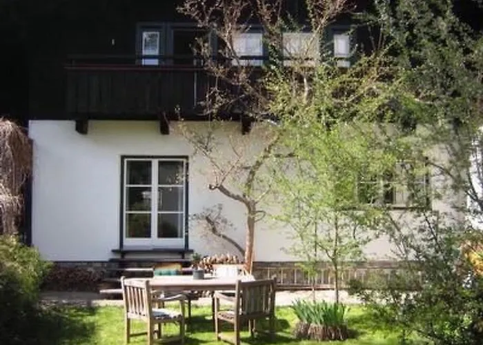 Gemuetliches In Mit Garten By Interhome Nyaraló Lofer